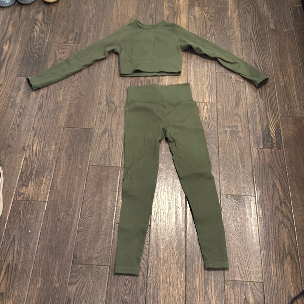 Brand new workout set ribbed olive green